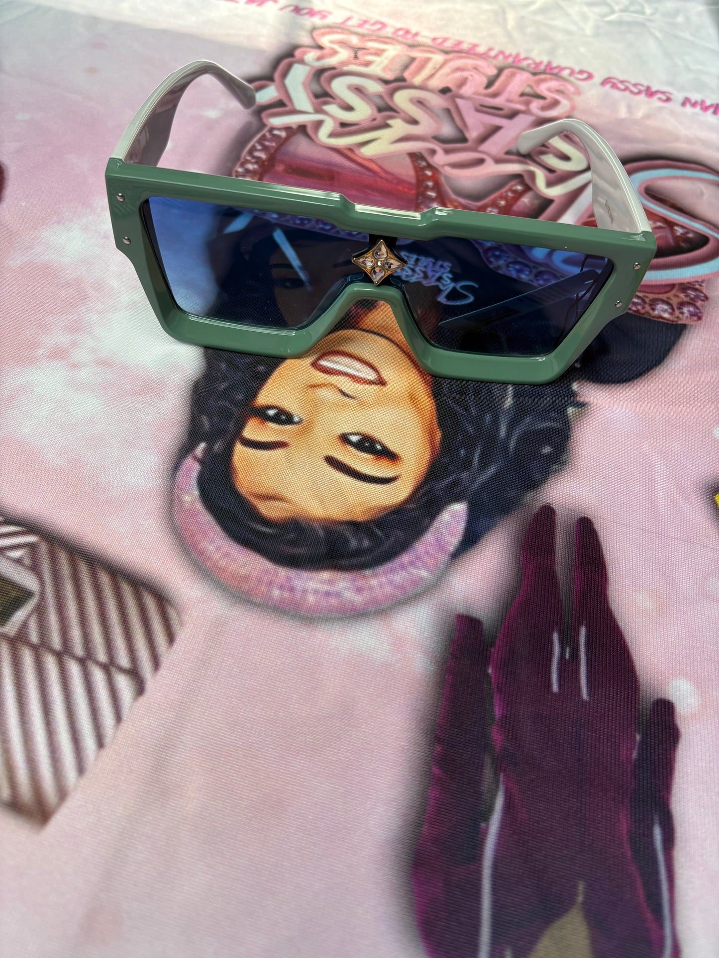 S. Sassy Lo Frames